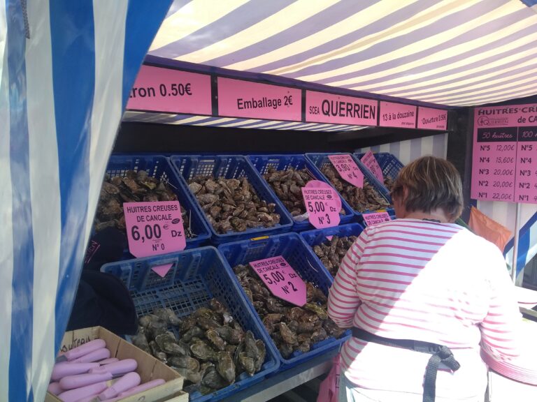 Oyster vender in Cancale